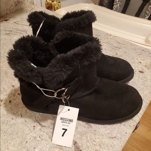 Mossimo size 7 black ankle length booties